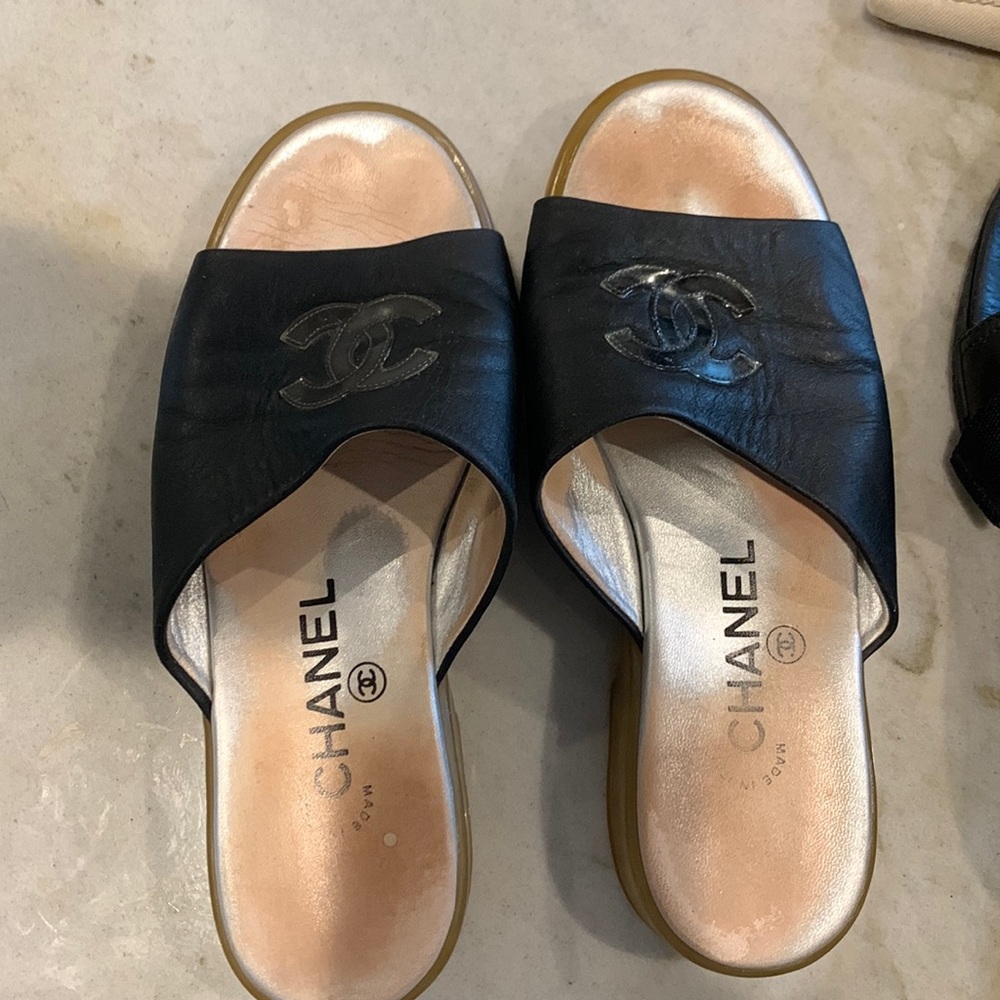 Vintage Chanel black slides w gummy bottom leather in great condition